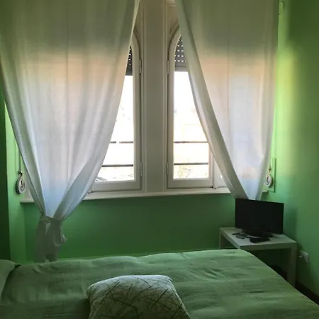 לינה וארוחת בוקר Borghi *